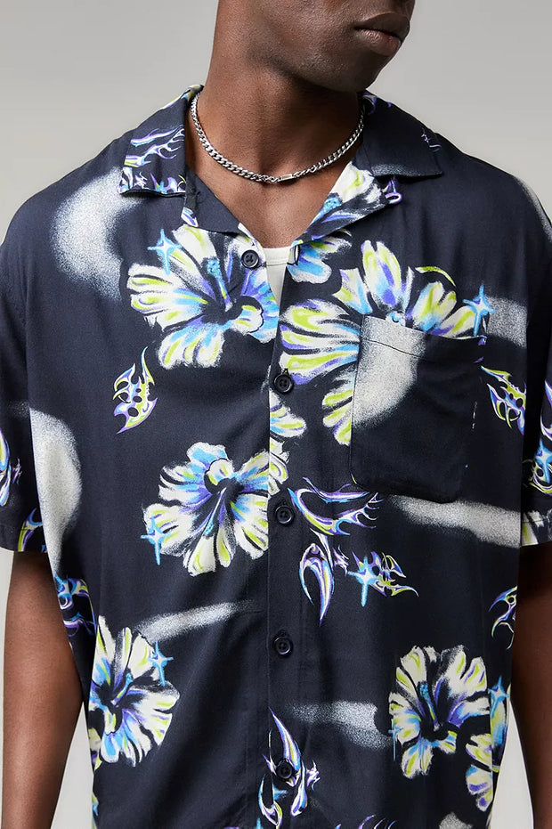 Urban Outfitters UO Airbrush Hibiscus Short Sleeve Men's Shirt