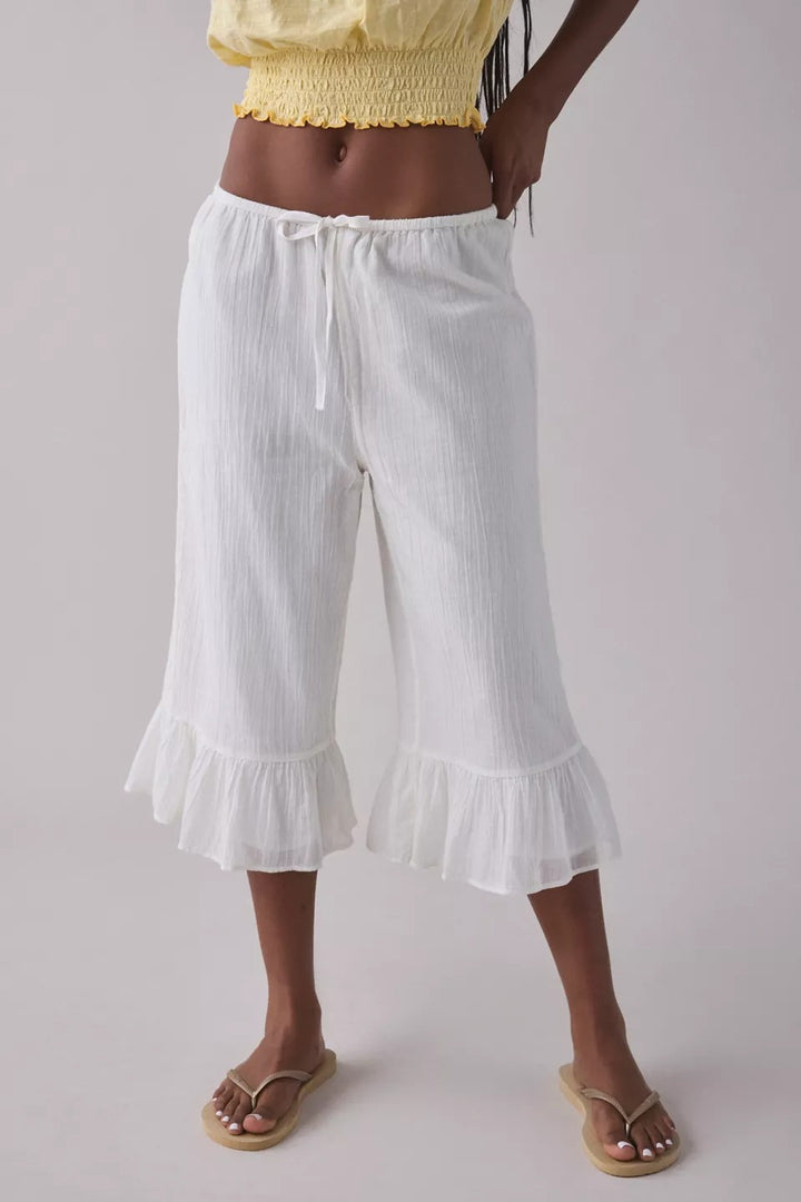 Urban Outfitters Kimchi Blue Livia Ruffle Bloomer Capri Pants