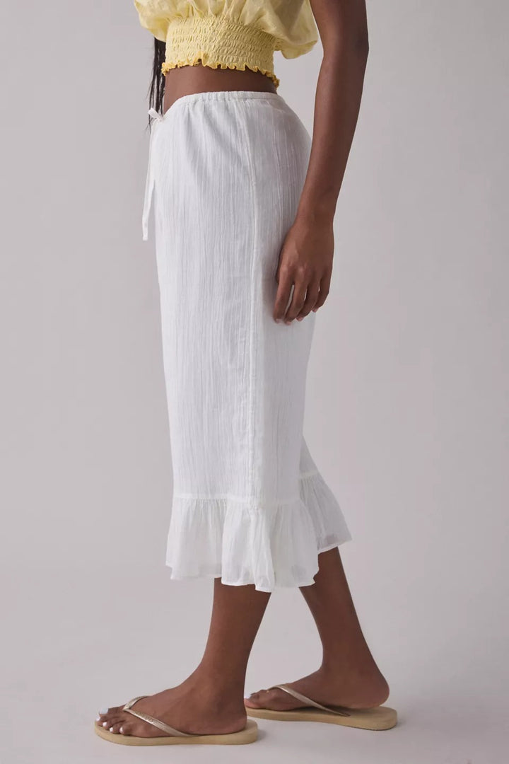 Urban Outfitters Kimchi Blue Livia Ruffle Bloomer Capri Pants