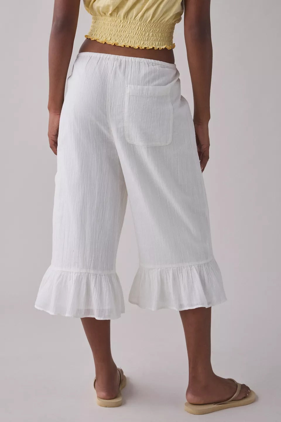 Urban Outfitters Kimchi Blue Livia Ruffle Bloomer Capri Pants