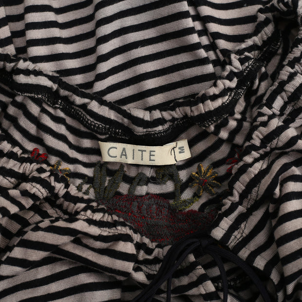 Caite Anthropologie 刺绣条纹印花束腰上衣