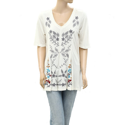 Monroe And Main Aria Floral Embroidered Tunic Top