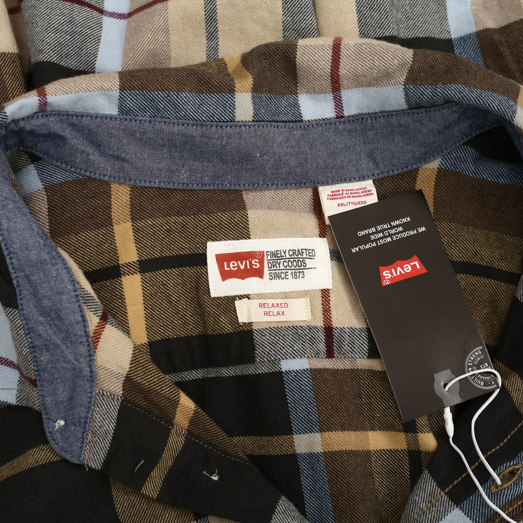 Levi's Men's Relaxed Fit Plaid Flannel Buttondown Shirt