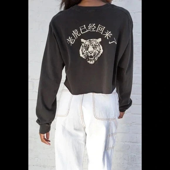 Barndy Melville Presley The Tiger Is Back 1986 Cropped Sweatshirt Top