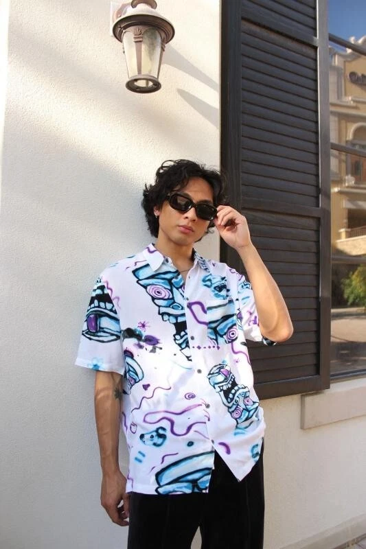 Urban Outfitters UO Face Print Short Sleeve Button-Down Men's Shirt
