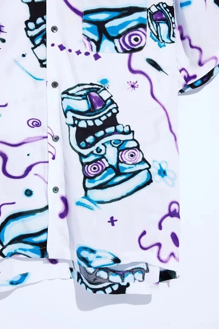 Urban Outfitters UO Face Print Short Sleeve Button-Down Men's Shirt