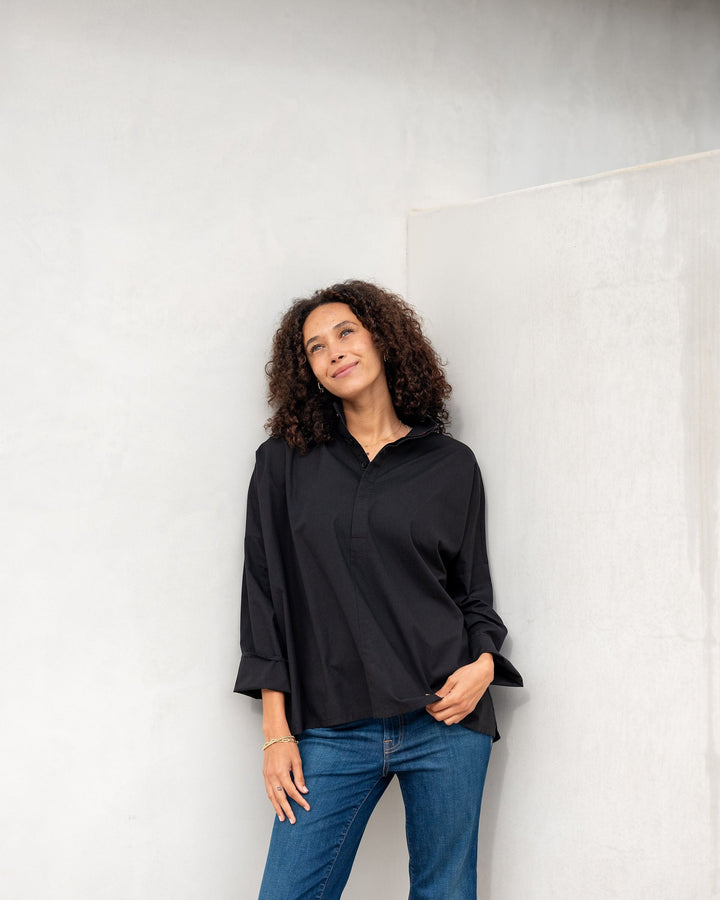 Voyageur By Mersea Emerson Pop Up Collar Top