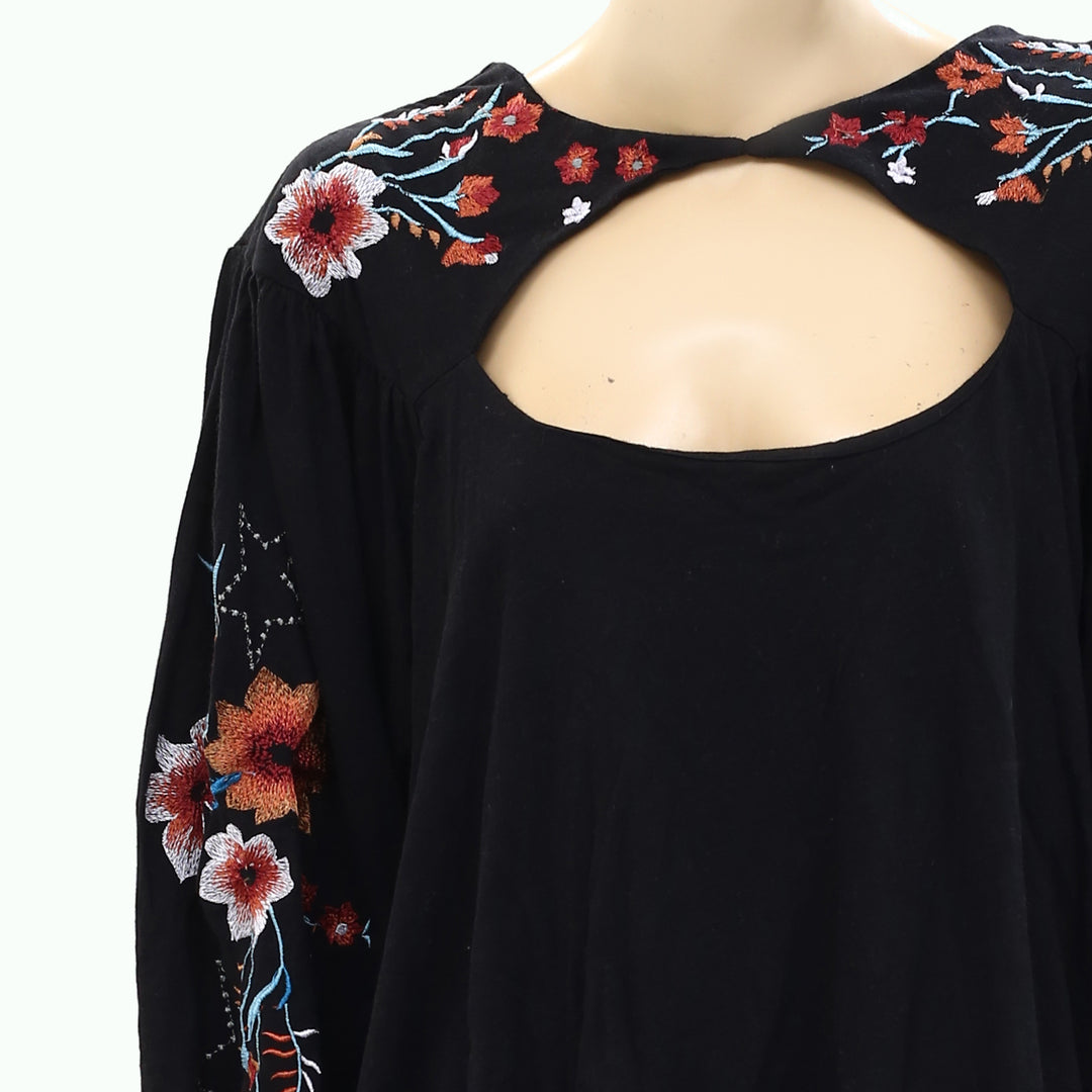 Free People newest Liya Embroidered Crop Top, Size XS