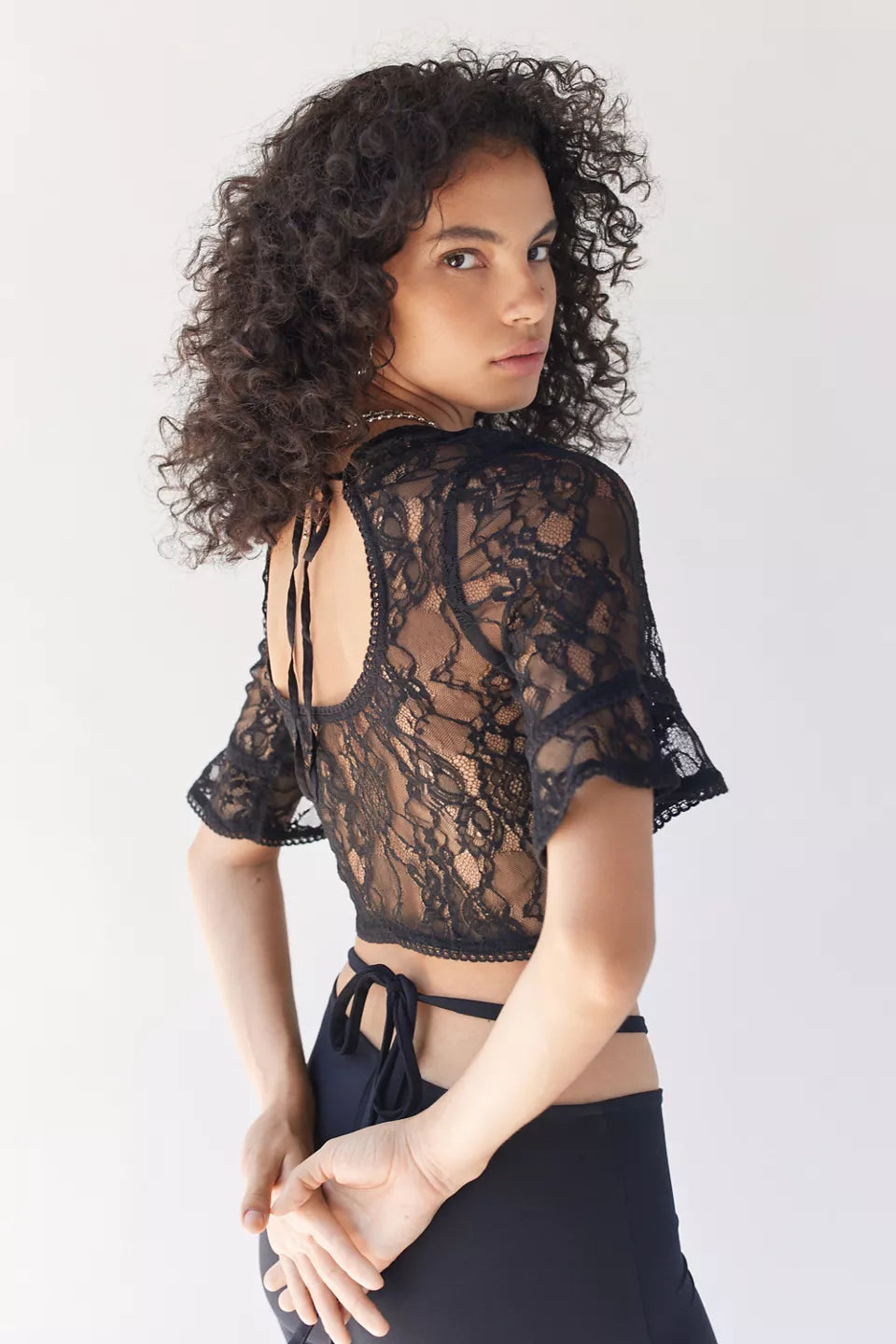 Urban Outfitters UO Jacqueline Lace Cropped Top S