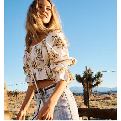 HappyXNature Kate Hudson Floral Printed Pop Cropped Top