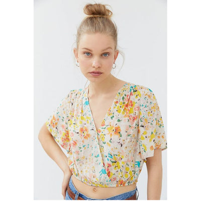 Urban Outfitters UO Kendra Surplice 短款衬衫上衣