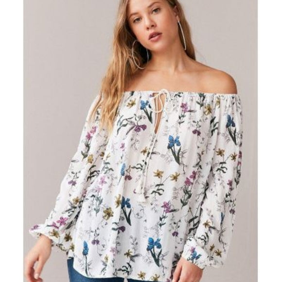 Kimchi Blue Urban Outfitters Floral Printed Blouse Top