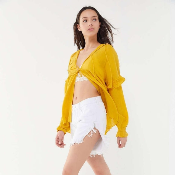 UO Tie-Front Bell-Sleeve Cropped Top